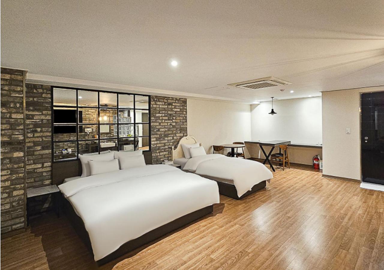 Regency Hotel Seongnam Exteriör bild