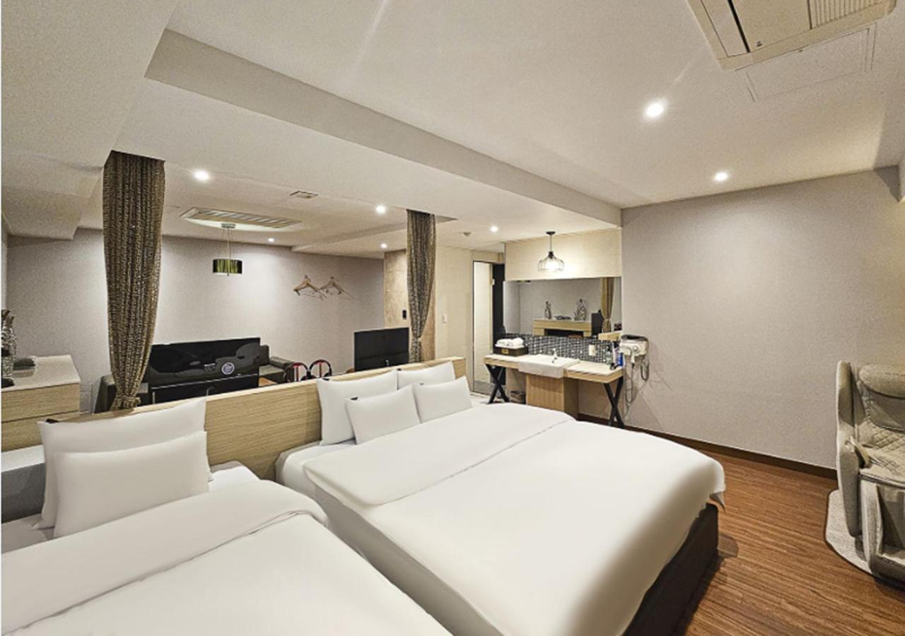 Regency Hotel Seongnam Exteriör bild