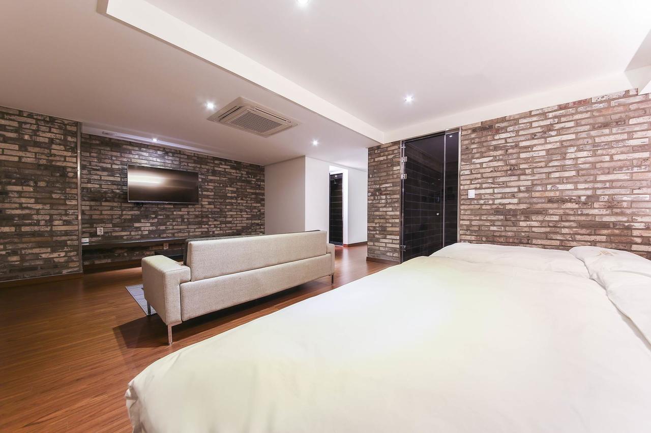 Regency Hotel Seongnam Exteriör bild